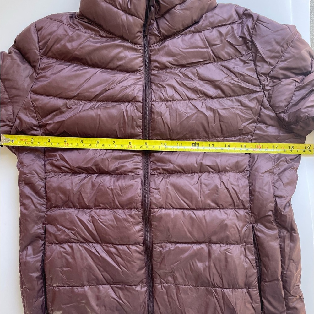 Uniqlo Ultra Light Down (ULD) Jacket  Quilted Jacket - Plum - Picture 3 of 5